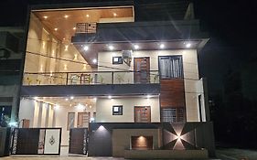 Diya Guest House